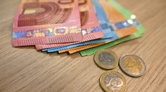 Onedlho dorazí 13. dôchodok. Niektorí dostanú 600, iní 300 eur (TABUĽKA)