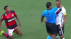 VIDEO: Na simulujúcich hráčov sme si zvykli, ale už aj rozhodca? Šialené