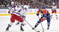 New York Rangers sa vzdal svojho kapitána. Trouba bude v kariére pokračovať v Anaheime