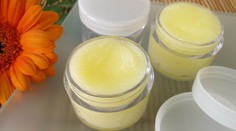 Recepty na vlastný balzam na pery
