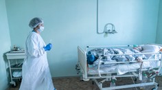 Druhý deň po sebe rekordný počet úmrtí na koronavírus. Ukrajinu zasiahla tretia vlna
