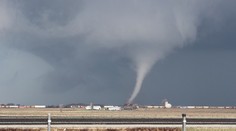 VIDEO: Slabé tornádo na hraniciach Slovenska a Česka. Odborníci zisťujú, akú malo silu
