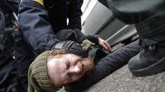 Bratislavou pochodovali nacionalisti. Polícia musela zatýkať