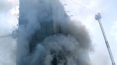 Otrasný pohľad: Turecké obchodné centrum v Istanbule vyhorelo do tla