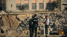 VIDEO: Bombu nájdenú v centre Bratislavy úspešne deaktivovali. Previezli ju na iné miesto