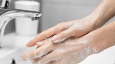 Leto plné zábavy, ale aj baktérií. Prečo je umývanie rúk v horúčavách nevyhnutnosťou?