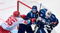 V Třinci bude o jedného Slováka menej. Skúsený útočník má údajne namierené na Slovensko