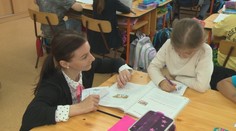 Školy sa sťažujú, že nedostanú toľko asistentov učiteľa, koľko im treba. Podľa odborníkov systém treba nastaviť inak