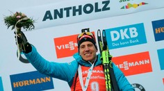 Mužské hromadné preteky biatlonistov v Anterselve vyhral Fillon Maillet