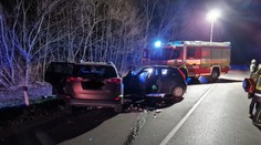 Pri Bzinciach pod Javorinou došlo k vážnej dopravnej nehode, cestu dočasne zatvorili