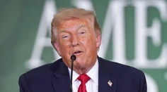 Trump chce stopnúť Netanjahua: Zavolám Bibimu, aby sa nemstil Iránu