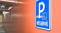 Na Slovensku sa rozmáha parkovanie bez povolenia na miestach pre ZŤP