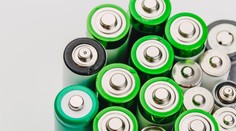 Dá sa rozoznať plná batéria od prázdnej? Existuje na to veľmi jednoduchý trik