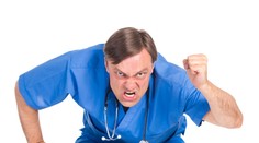 Drzý personál je v nemocniciach v menšine. Aké máte skúsenosti vy?