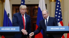 V Rusku radosť, v USA hanba. Trump je pod paľbou kritiky za podlizovanie sa Putinovi