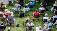 Ďalšie uvoľňovanie opatrení: Od utorka platia nové pravidlá pre hromadné podujatia