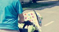 Prekrývate kočík plienkou pred slnkom? Ohrozujete tým svoje dieťa