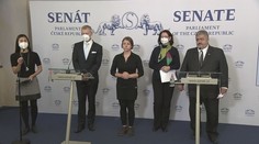 Český Senát odporučil odobrať prezidentovi Zemanovi právomoci