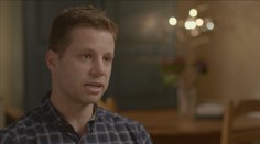 Rodina britského policajta prišla pre novičok o všetko. Stratila dom, auto, deti prišli o hračky