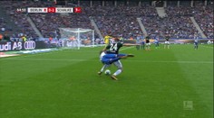 VIDEO: Pekarík vytiahol zákrok ako z wrestlingového ringu