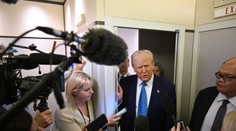 EÚ kritizuje Trumpa za označenie, že Zelenskyj je diktátor: Na rozdiel od Ruska je Ukrajina demokraciou