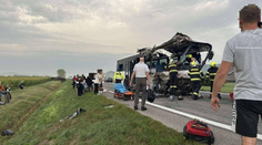 Nehoda na východe má desivú bilanciu. Cestujúci, ktorý sedel za zosnulým vodičom (†63), bojuje o život (FOTO)