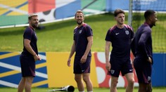 Fit sú už všetky hviezdy. Angličania pred zápasom proti Slovensku prvý raz trénovali v plnej sile