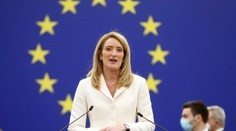 Zvolili novú šéfku Európskeho parlamentu. Zosnulého Sassoliho nahradí Roberta Metsolová
