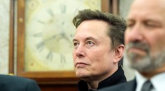 Elon Musk na chvíľu prišiel o titul najbohatšieho človeka sveta. Poznáte muža, ktorý ho predbehol?