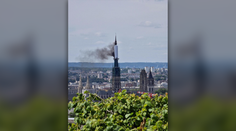 VIDEO: Horela jedna z najkrajších francúzskych katedrál. Požiar vypukol počas renovácie