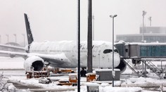 Mníchovské letisko obnovilo prevádzku. Sneh však aj naďalej komplikuje dopravu na juhu Nemecka