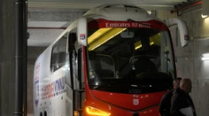Dráma vo Francúzsku: Fanúšikovia Marseille zaútočili na autobus súpera. Tréner je zranený
