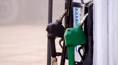Ropa bola tak drahá naposledy pred štyrmi rokmi. Ceny palív vtedy vystrelili k dvom eurám za liter