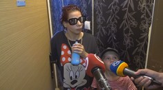 Deťom nadáva a vyhráža sa im smrťou. Matku, ktorá svojskú výchovu zdieľa na internete, už rieši polícia