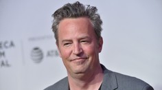 Odišiel Chandler z legendárneho seriálu Priatelia. Zomrel herec Matthew Perry (†54)