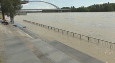 Výletné lode zrušili plavby, Dunaj bol nečakane rozbúrený. A pritom v Bratislave nepršalo