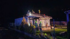 Požiar na Vianoce zachvátil dom rodiny s troma deťmi. Osudným sa malo stať to, čo majú doma mnohí Slováci