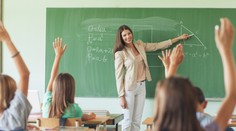 Riešením chýbajúcich učiteľov môžu byť stabilizačné pôžičky. Kto sa zamestná v škole, nemusí splácať