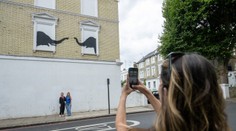 FOTO: Banksy odhalil tri svoje nové diela v Londýne. Všetci sa zhodli, že jedna vec je zvláštna