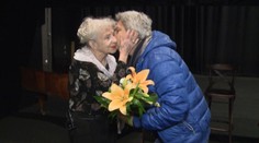 Plavčík sa po rokoch stretol s krstnou matkou. My sme boli pri tom