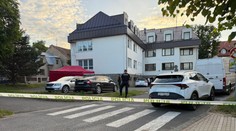 Horor na Spiši. V lese na smrť dobodala trojročného syna a telo priniesla na policajnú stanicu