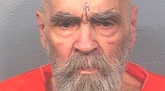 Zomrel známy americký zločinec Charles Manson (†83)