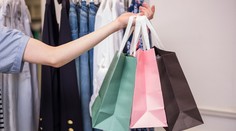 Slováci míňajú najviac na vianočné sviatky, dôkazom sú každoročné decembrové tržby