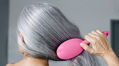 Plná hlava šedín a 30-tka na krku. Kedy začíname šedivieť?