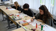 Rodičia hovoria o chaose pri výsledkoch prijímačiek. Rezort tvrdí, že všetko ide podľa plánu