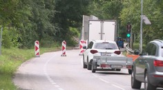 Po vyše roku sa Devínska cesta konečne opraví, vodiči však zažijú náročné dopravné týždne. Platiť budú obmedzenia