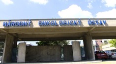 V kauze kšeftovania s onkologickými liekmi chcú obvinení dohodu