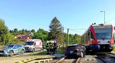 Nehoda na východe Slovenska: Auto vošlo pred idúci vlak, zrážke sa už nedalo zabrániť