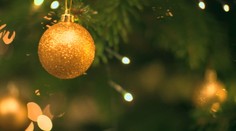 Od zdobenia stromčeka po čakanie na Ježiška. Prečítajte si, ako oslavujú Vianoce celebrity