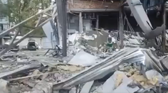 VIDEO: Rusi sa nezastavili pred ničím. V Záporoží na prach zbombardovali showroom Škody